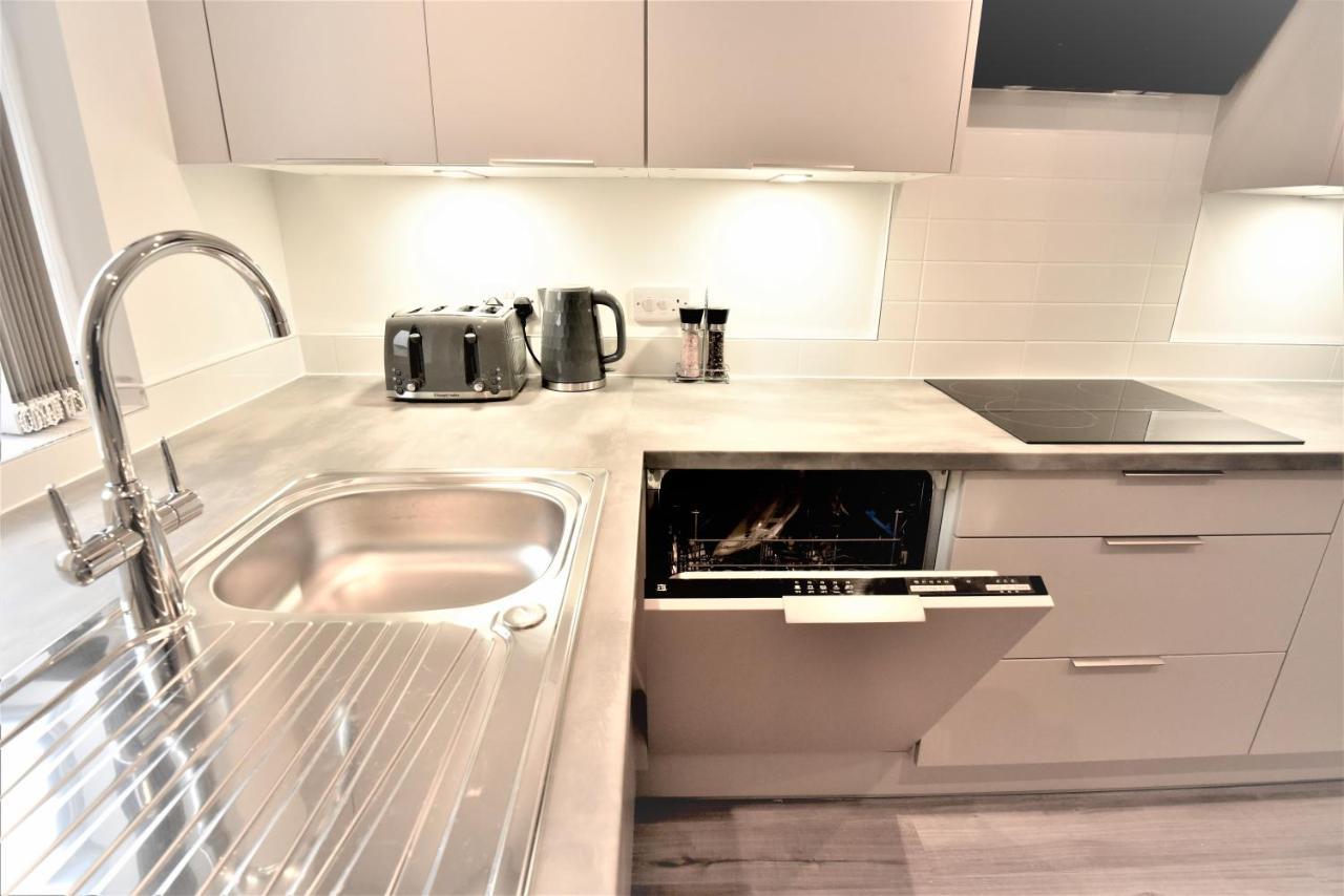 Exec 2Bed 2Bath Serviced Apartment Balcony Parking Мілтон-Кінз Екстер'єр фото