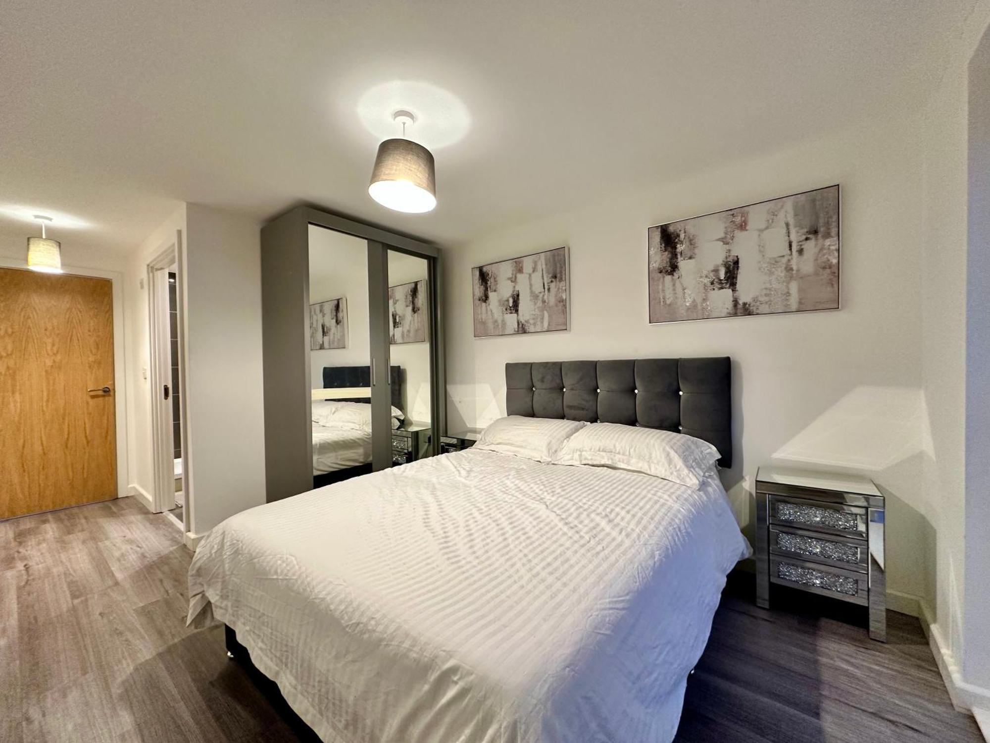 Exec 2Bed 2Bath Serviced Apartment Balcony Parking Мілтон-Кінз Екстер'єр фото